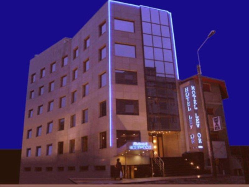 Kosher Hotel Lev Or Bucarest Exterior foto