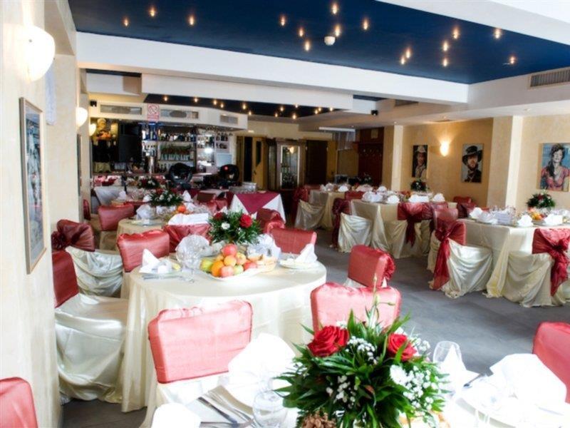 Kosher Hotel Lev Or Bucarest Exterior foto