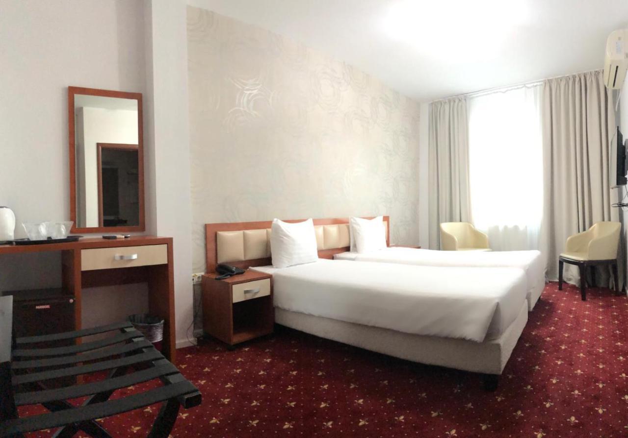 Kosher Hotel Lev Or Bucarest Exterior foto
